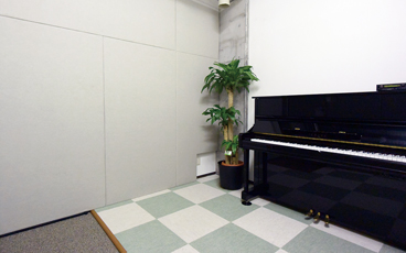 宮地楽器オリジナル簡易防音システムのカスタムメイドの壁パネル